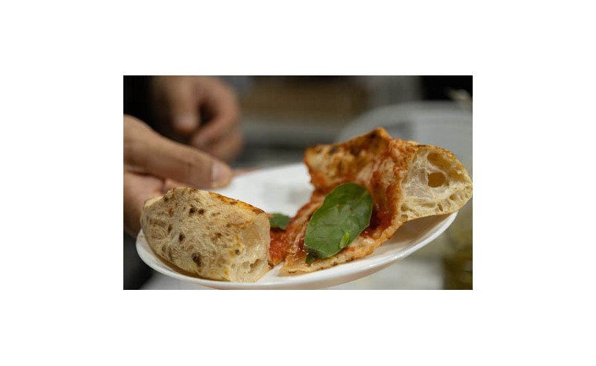 Nowoczesna pizza neapolitańska - najmodniejszy trend Nowoczesna pizza neapolitańska - najmodniejszy trend