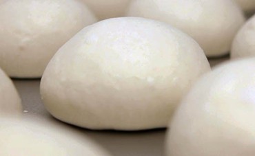 Mrożone ciasto dla pizzerii